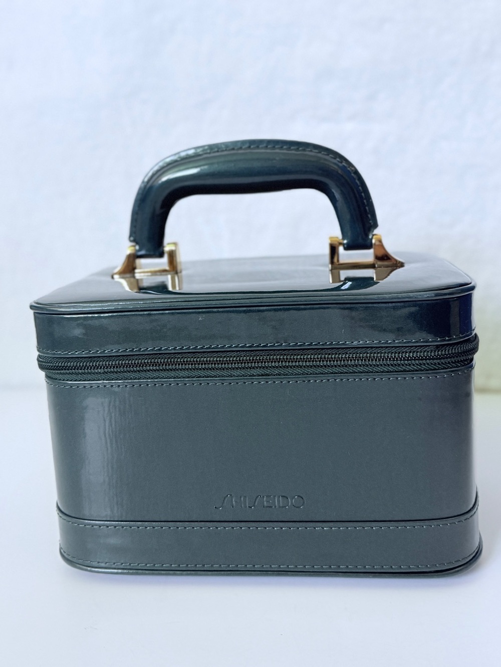 Shiseido Luxury  Cosmetic Case  Train Case Vanity Case Used Condition